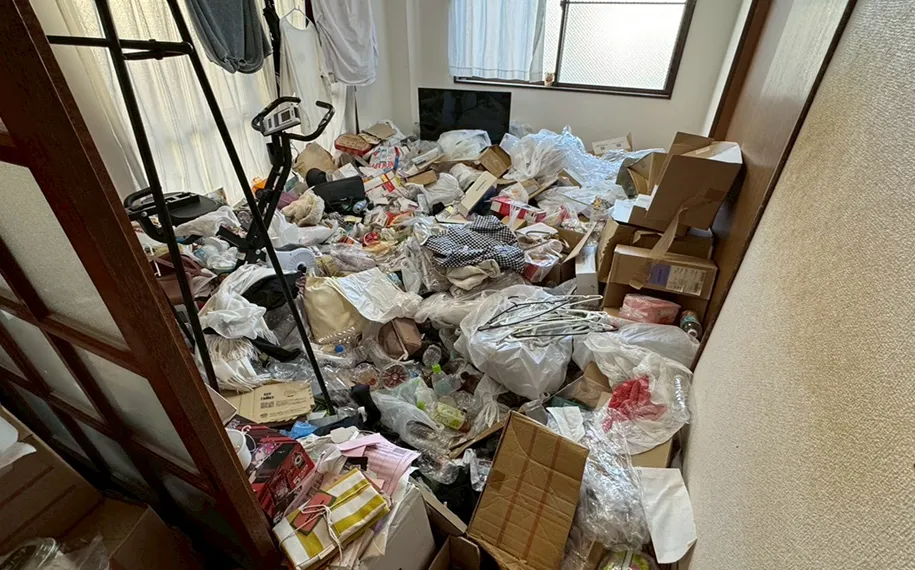 ゴミ屋敷片付けbefore